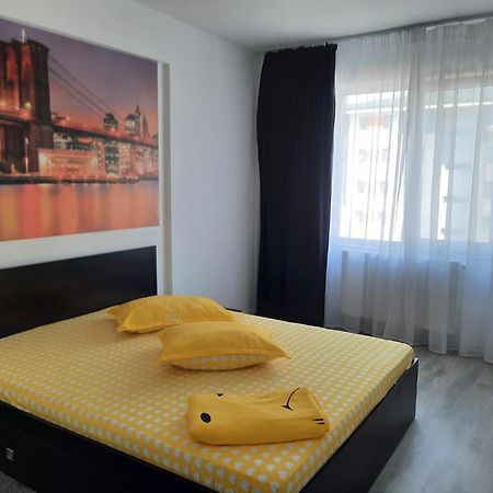 Cazare Apartament 2 Camere Decomandat Militari Chiajna Dış mekan fotoğraf